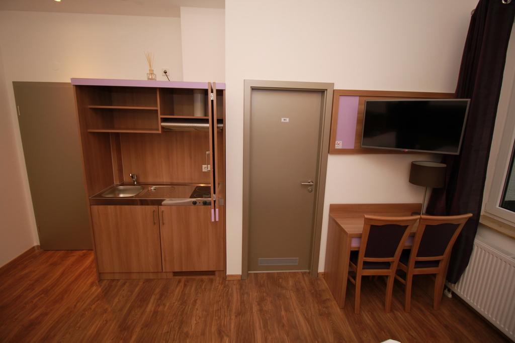 Comfort Dreibettzimmer mit Dusche