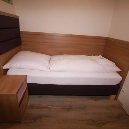 Slamba Hostel-3